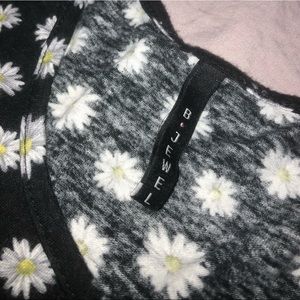 B Jewel Tops - Daisy Print Top B Jewel Tops - Daisy Print Top